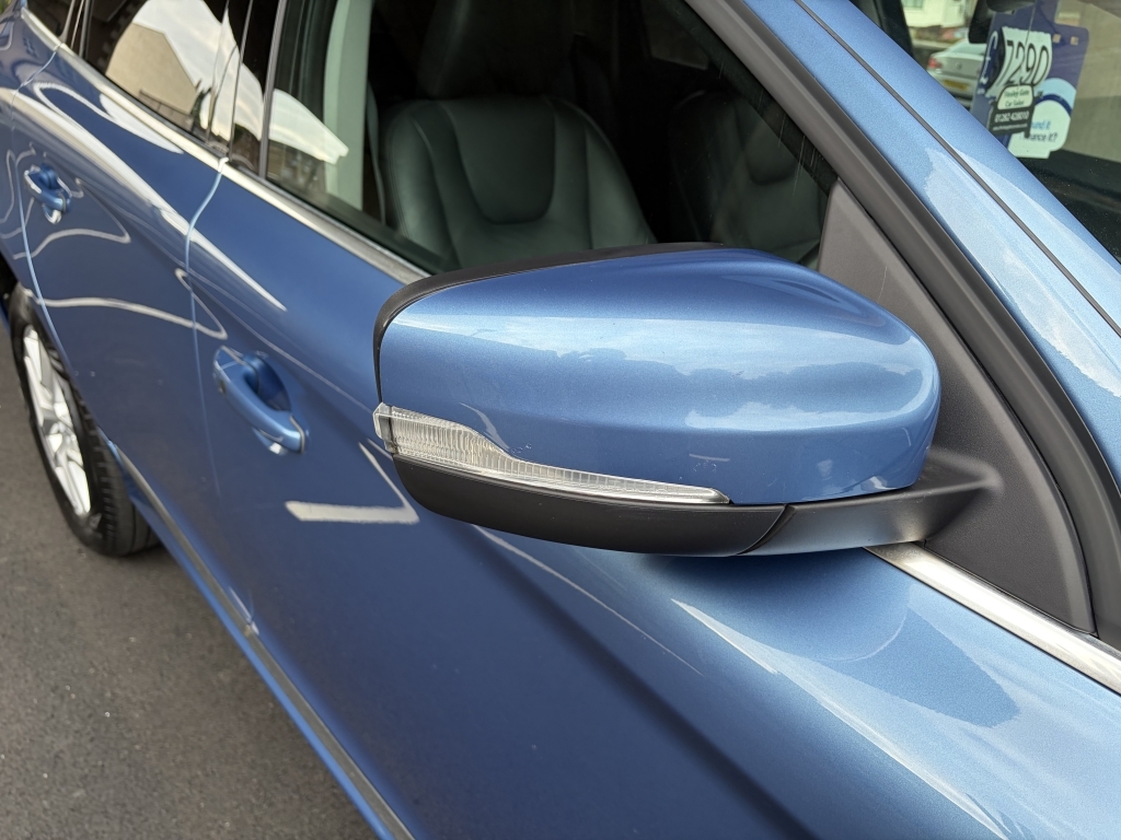 Volvo XC60 2.0 D4 R-design Nav Blue #21