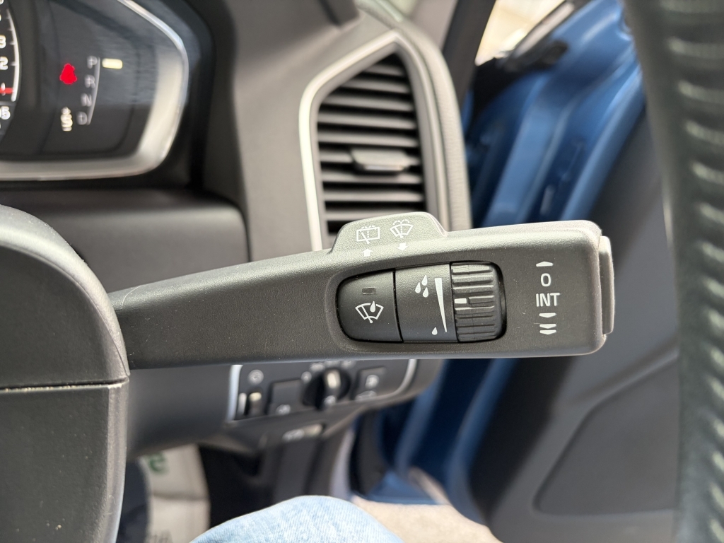 Volvo XC60 2.0 D4 R-design Nav Blue #55