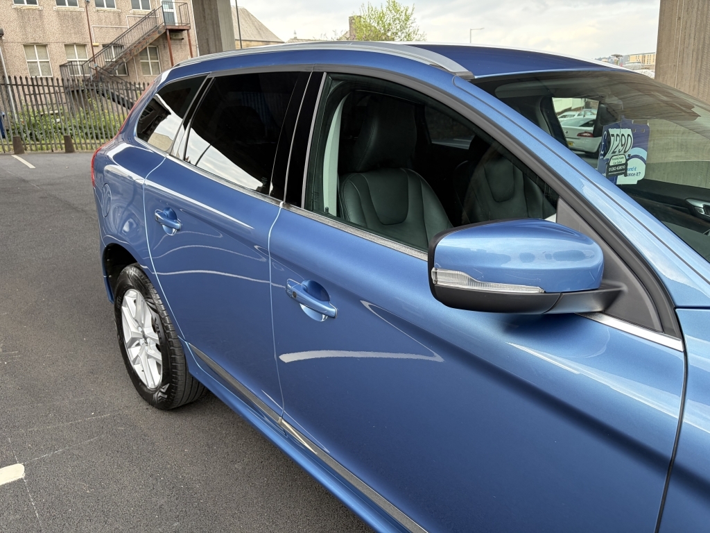 Volvo XC60 2.0 D4 R-design Nav Blue #7