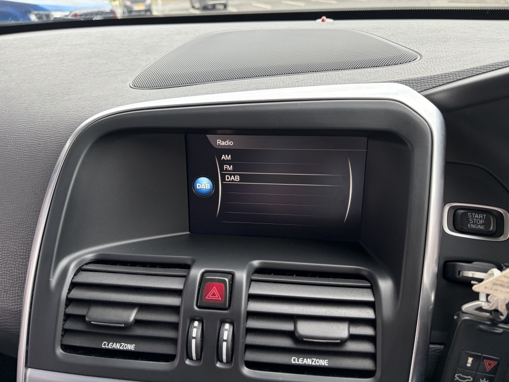 Volvo XC60 2.0 D4 R-design Nav Blue #71