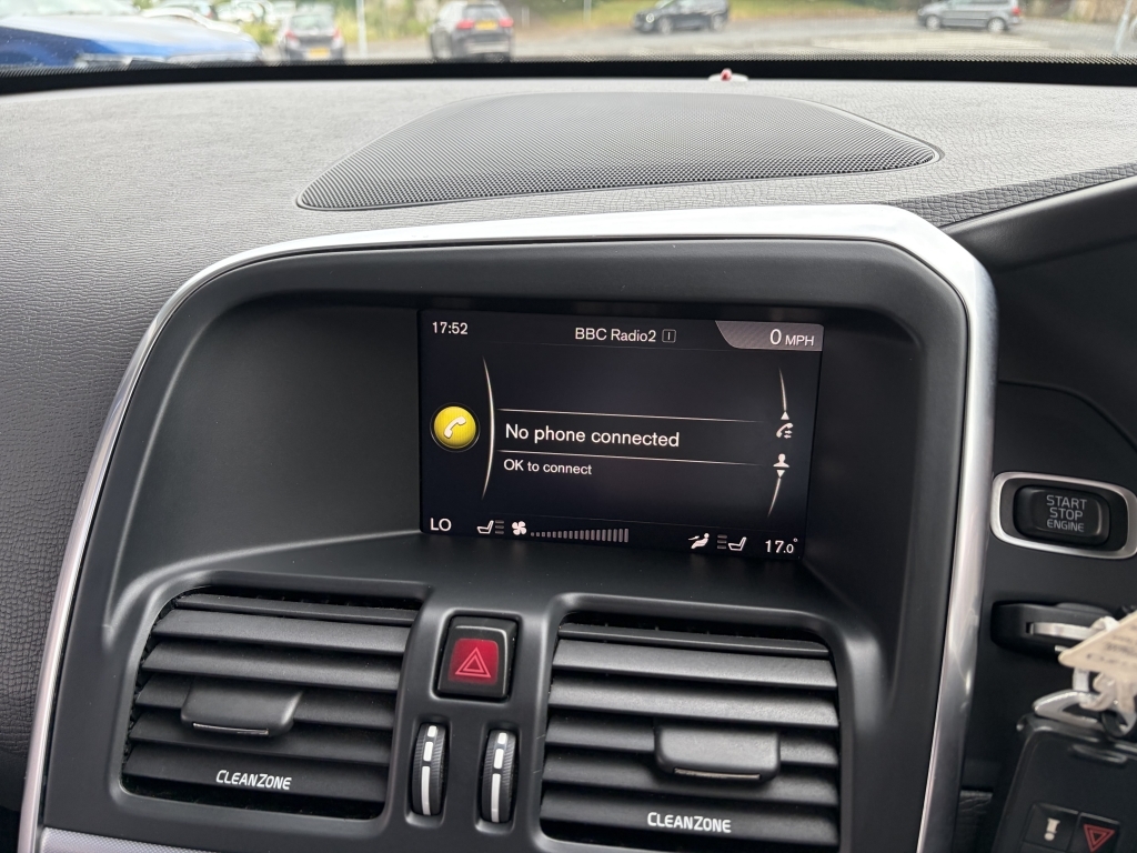 Volvo XC60 2.0 D4 R-design Nav Blue #74