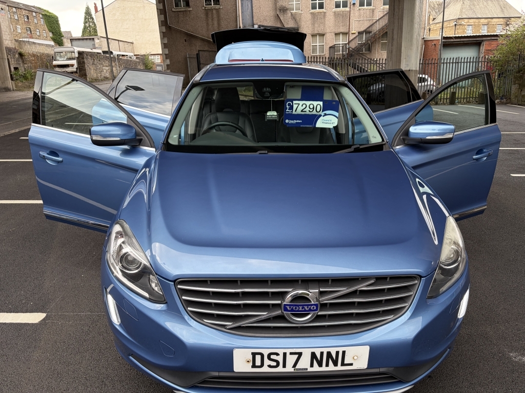 Volvo XC60 2.0 D4 R-design Nav Blue #77