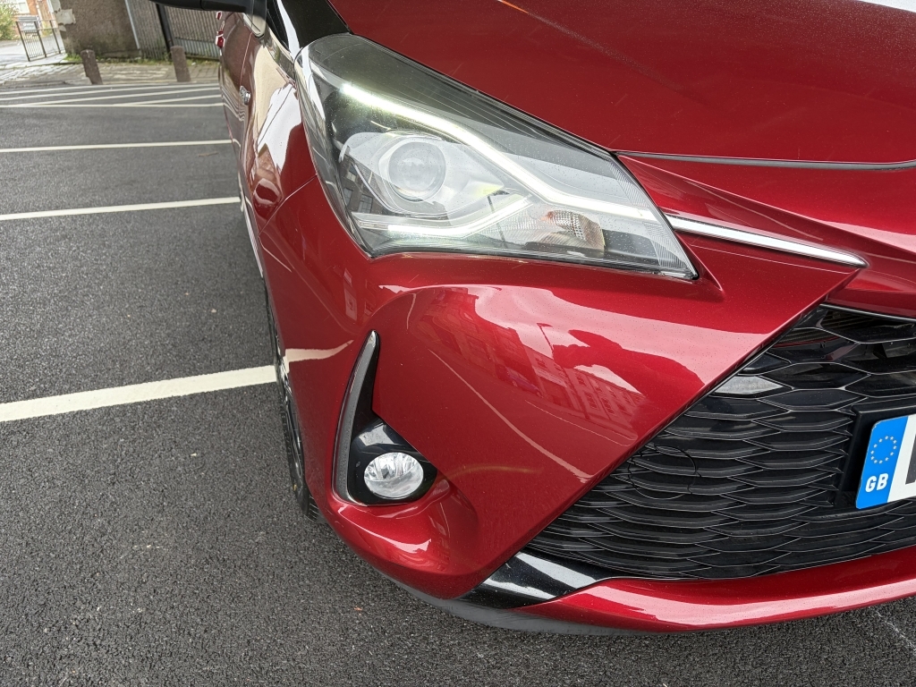 Toyota Yaris 1.5 Vvt-i Bi-tone Black #5