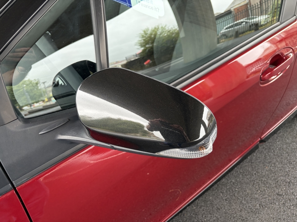 Toyota Yaris Hatchback Silver #22