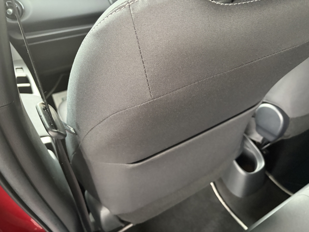 Toyota Yaris Hatchback Silver #35