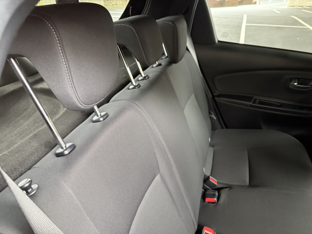 Toyota Yaris Hatchback Silver #44