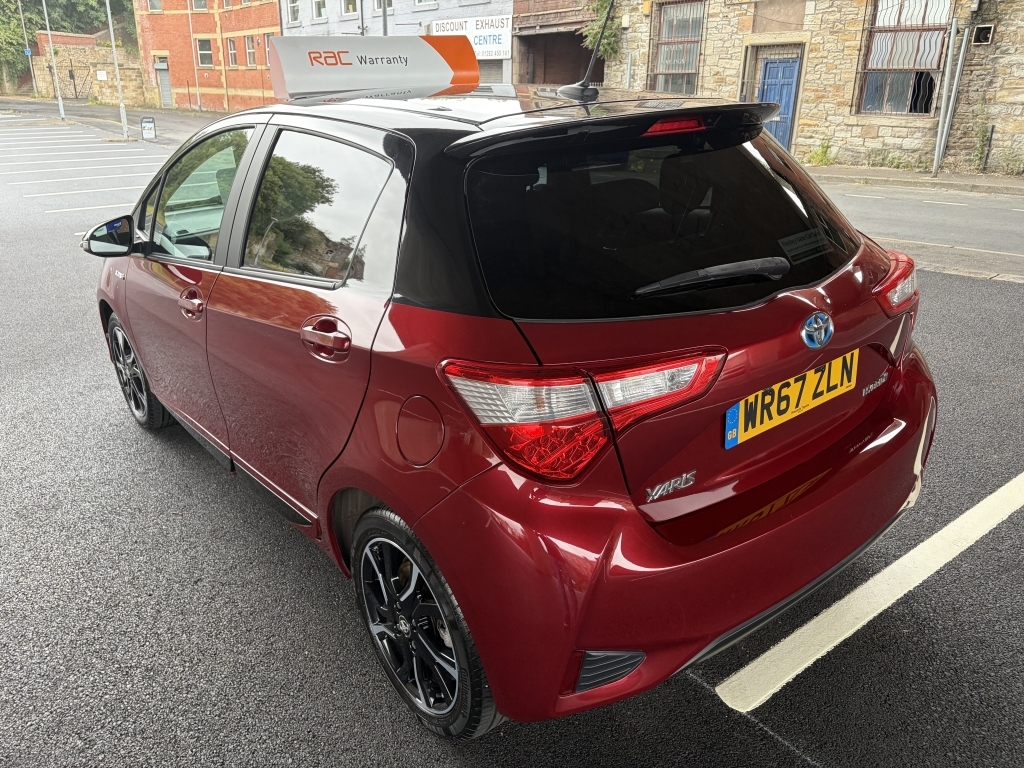 Toyota Yaris Hatchback Silver #16