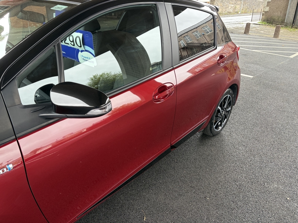 Toyota Yaris Hatchback Silver #19