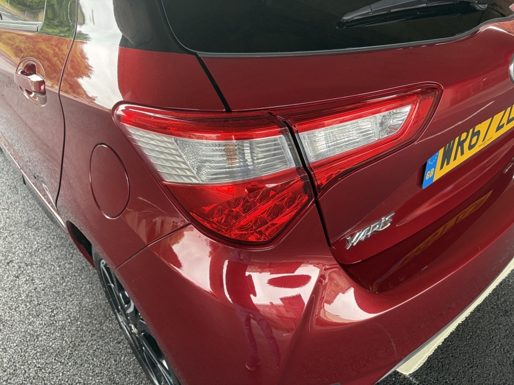 Toyota Yaris Hatchback Silver #15