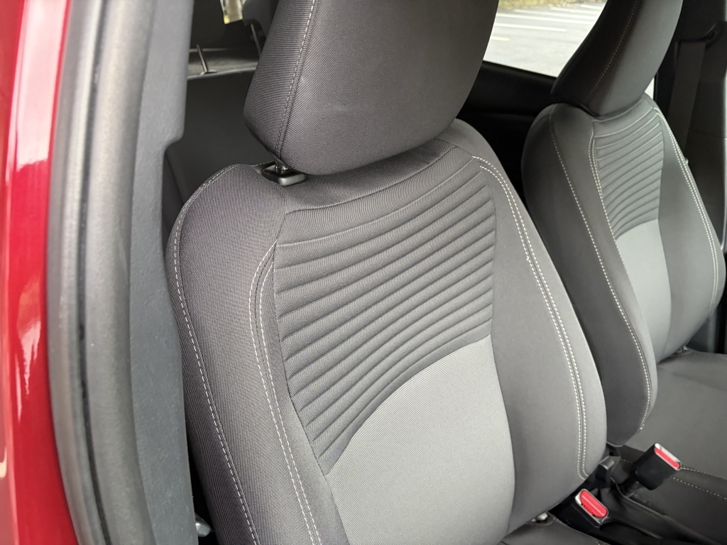 Toyota Yaris Hatchback Silver #48
