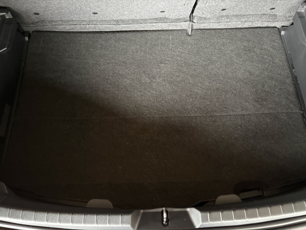 Toyota Yaris Hatchback Silver #39