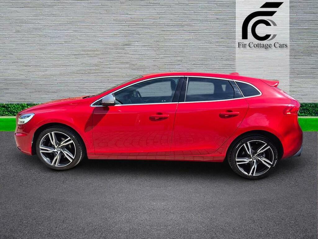 Volvo V40 2.0 T3 R-design Pro Euro 6 Ss Red #6