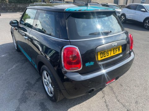 Mini Hatch 2017 67 One Black #5
