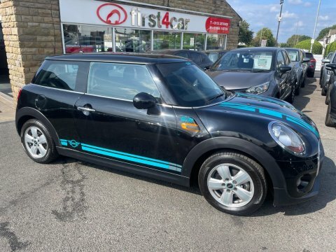 Mini Hatch 2017 67 One Black #2
