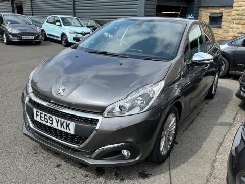 Peugeot 208 Ss Tech Edition Red #3