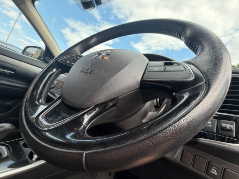 Mitsubishi Outlander Phev Juro Black #15