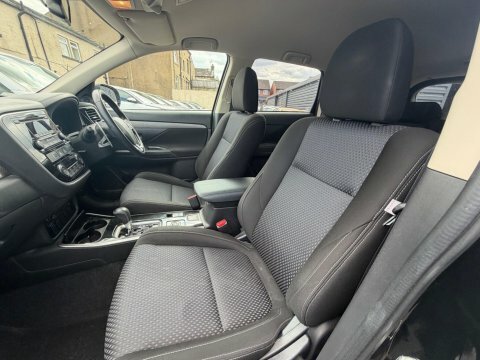 Mitsubishi Outlander Phev Juro Black #16