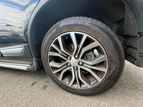 Mitsubishi Outlander Phev Juro Black #13