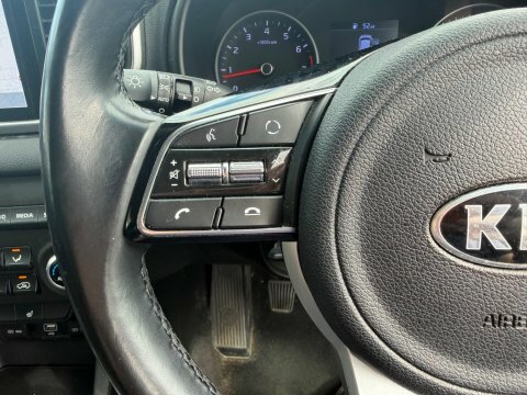 Kia Sportage White #17