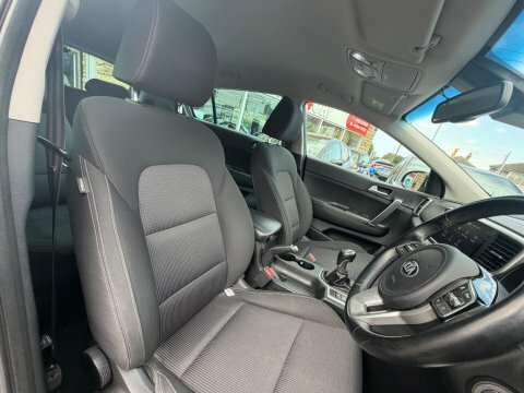 Kia Sportage White #8