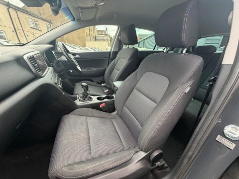 Kia Sportage White #16