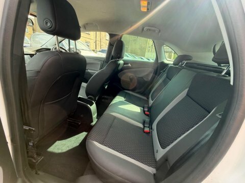 Vauxhall Crossland X Hatchback Blue #9