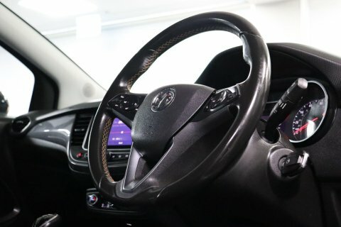 Vauxhall Crossland X White #9