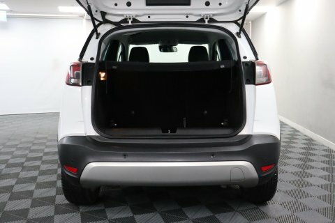 Vauxhall Crossland X White #10
