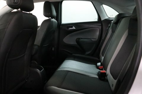 Vauxhall Crossland X White #37