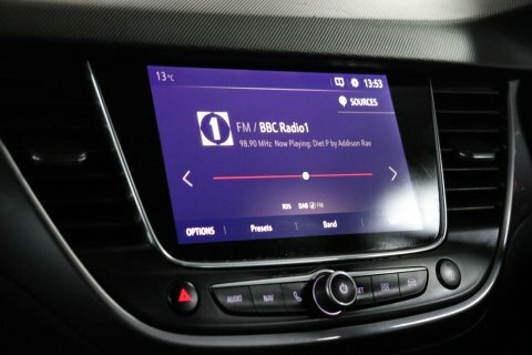 Vauxhall Crossland X White #35