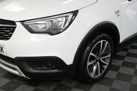 Vauxhall Crossland X White #26