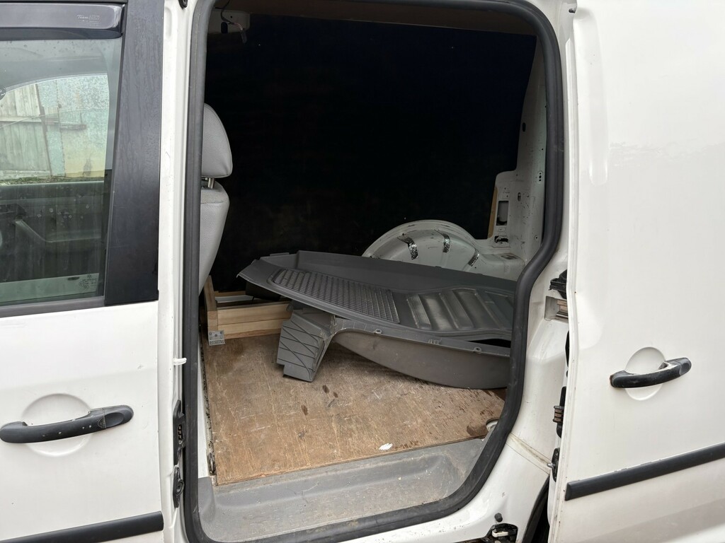 Volkswagen Caddy Panel Van C20 69Bhp Sdi Van 2007 White #14