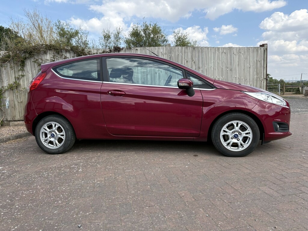 Ford Fiesta 1.6 Tdci Econetic Zetec 201464 EJ64USN Red #2