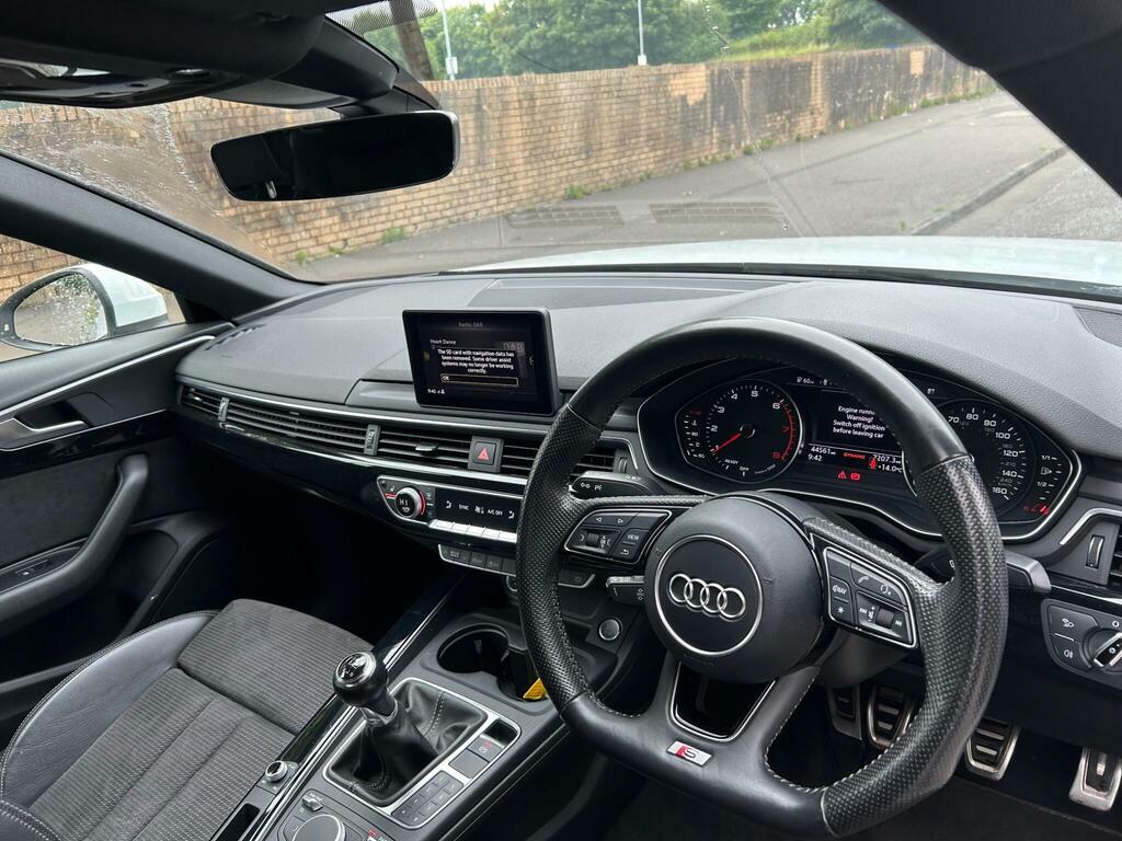 Audi A4 Estate Black #10