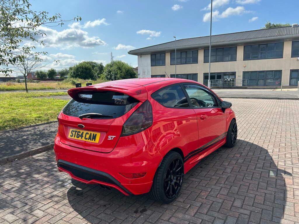 Ford Fiesta Zetec White #10
