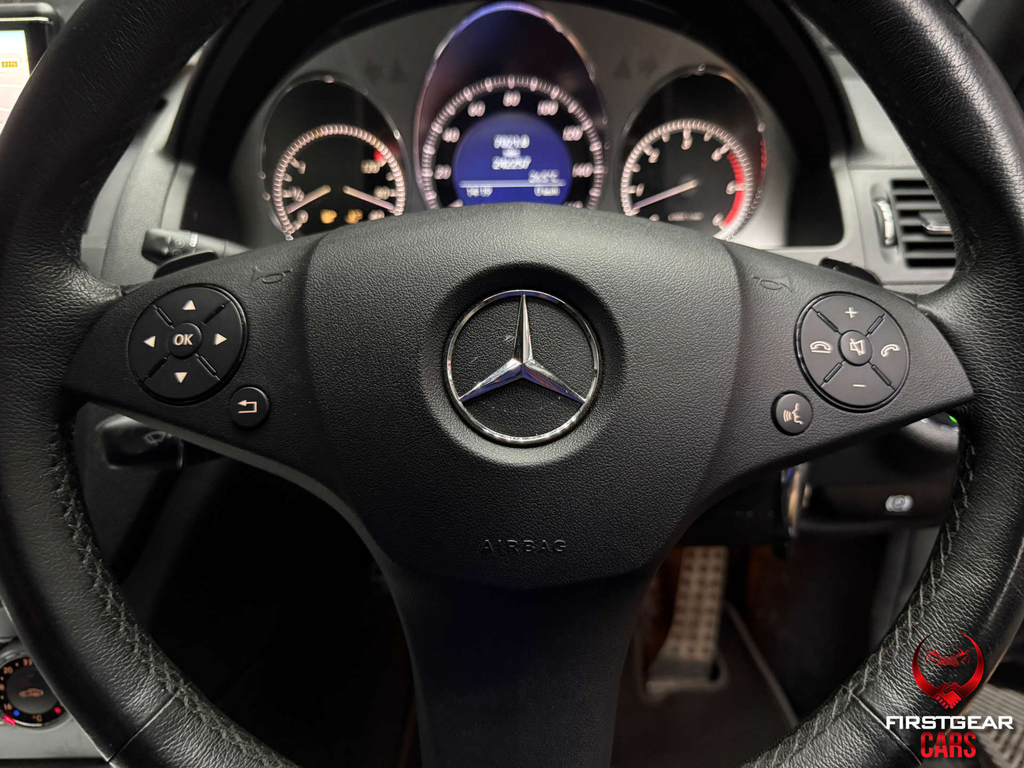 Mercedes-Benz C Class 1.8 C250 Cgi Blueefficiency Elegance 204 Bhp Black #33