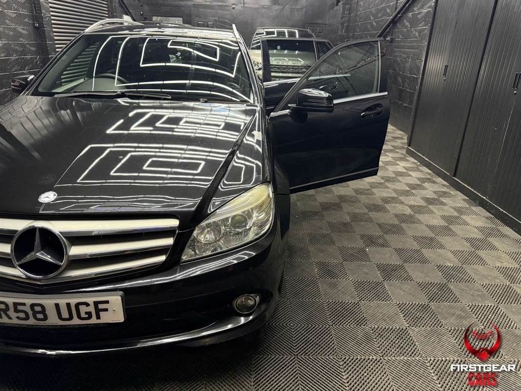 Mercedes-Benz C Class 1.8 C250 Cgi Blueefficiency Elegance 204 Bhp Black #15