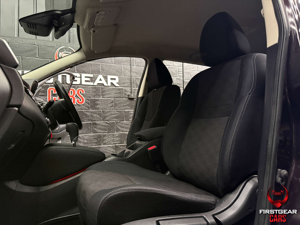 Nissan Qashqai Hatchback Red #22