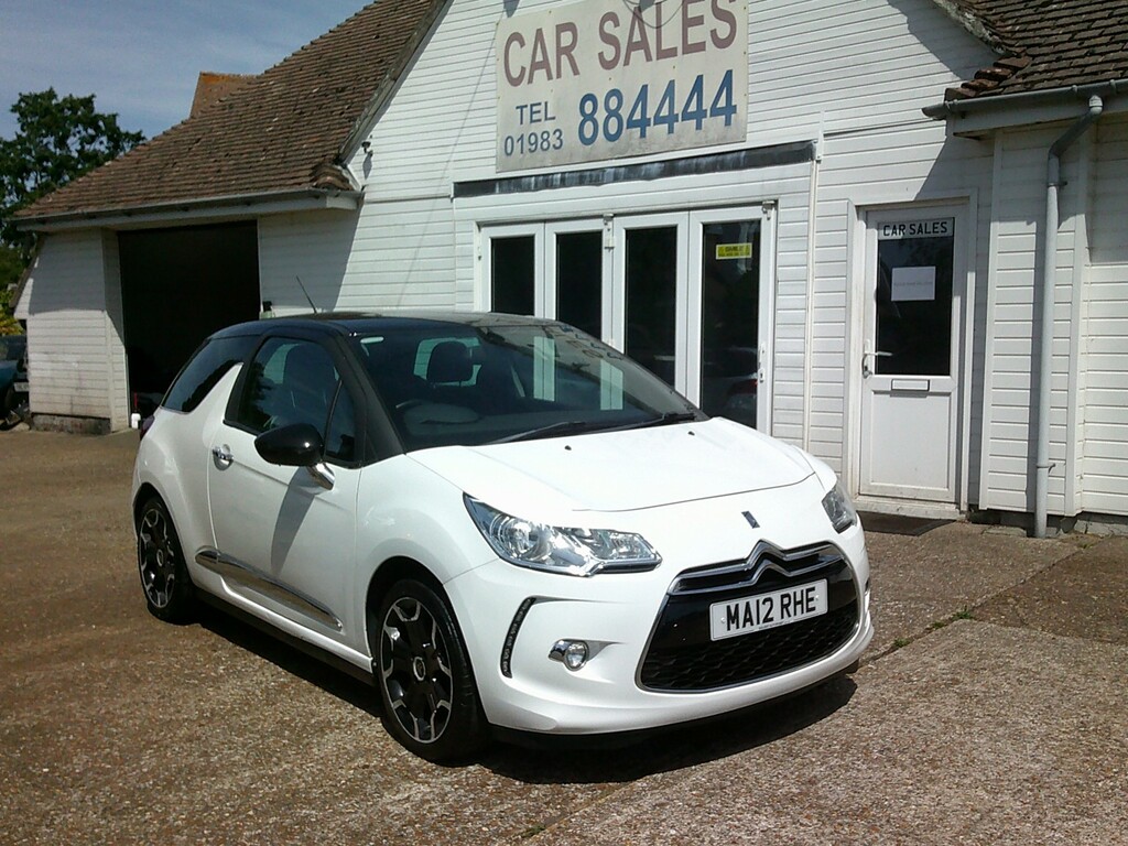 Citroen DS3 Hatchback 1.6 E-hdi Airdream Dstyle Plus 2012 White
