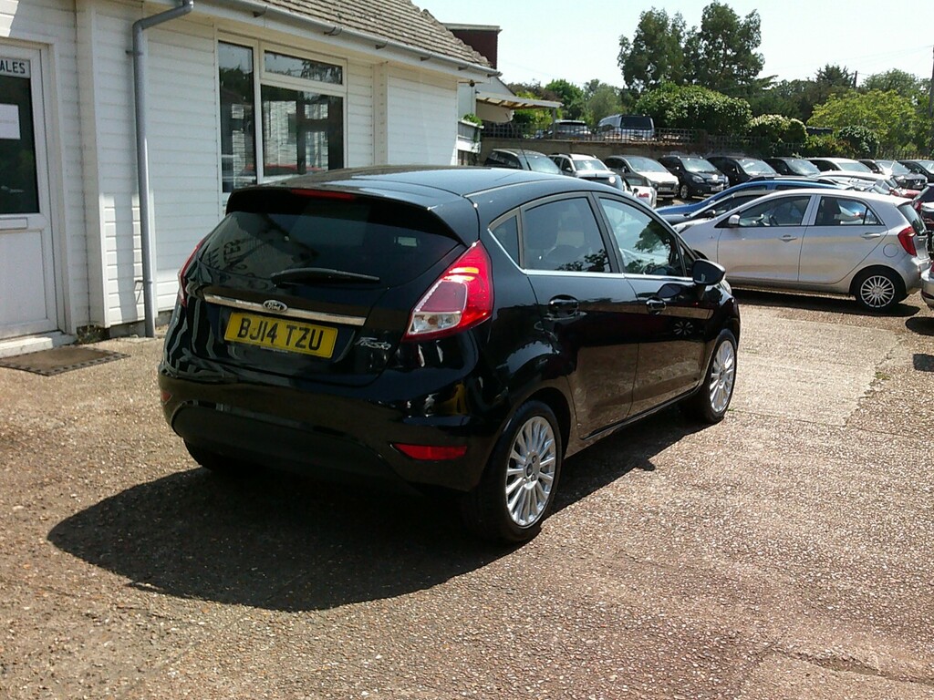 Ford Fiesta Hatchback 1.0 Titanium 2014 Black #2