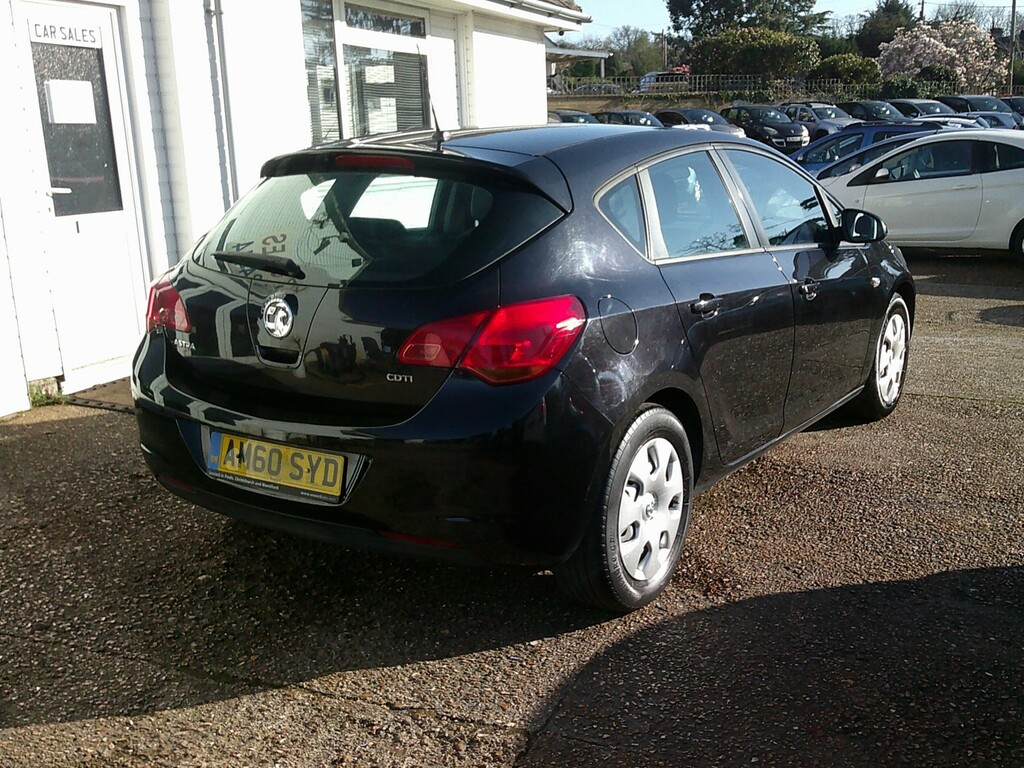 Vauxhall Astra Hatchback 1.7 Cdti Exclusiv 2011 Black