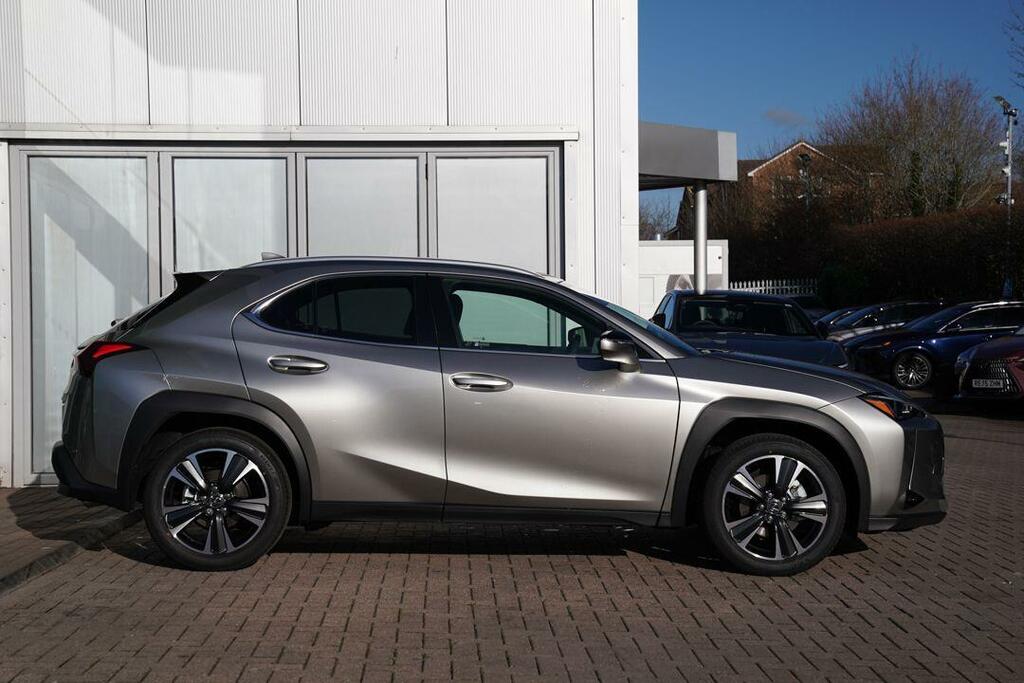 Lexus UX 300H Premium Plus RK26VYH Silver #6