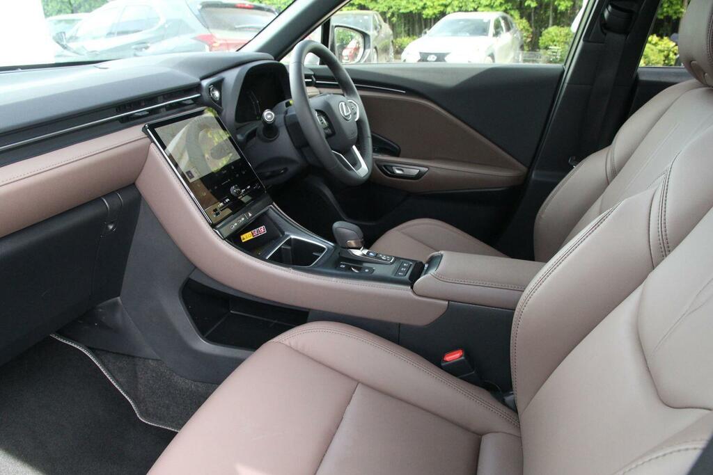 Lexus LBX Premium WR25OLU Black #6