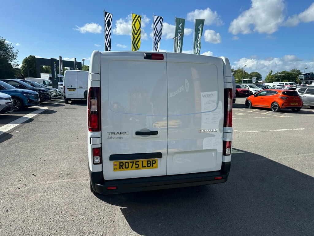 Renault Trafic Sl30 Blue Dci 130 Advance Safety Van White #6
