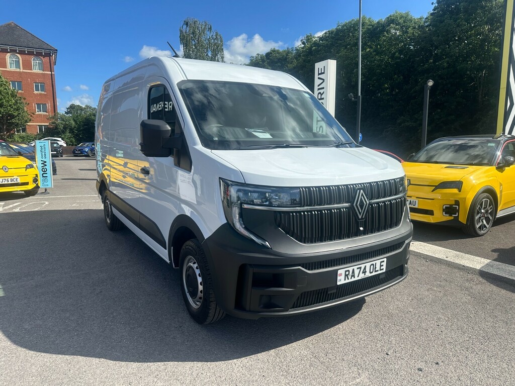 Renault Master Mm35 Blue Dci 150 Advance Medium Roof Van White