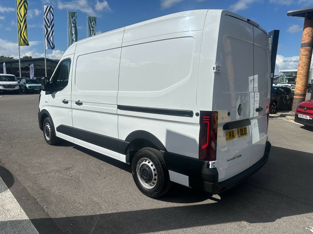 Renault Master Mm35 Blue Dci 150 Advance Medium Roof Van RA74OLE White #5