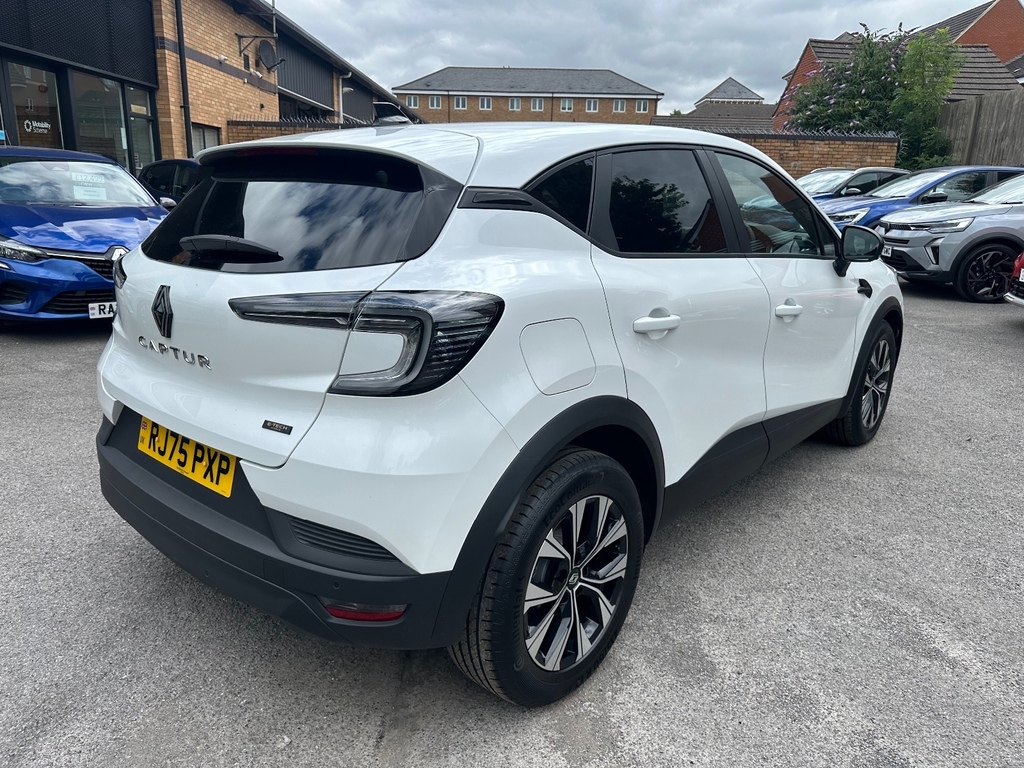 Renault Captur 1.8 E-tech Full Hybrid 160 Evolution White #5