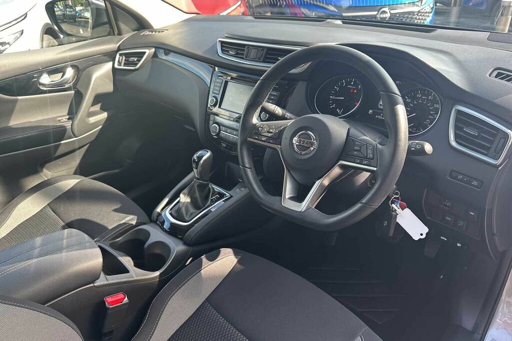 Nissan Qashqai 1.3 Dig-t 160 157 Acenta Premium Dct Silver #6