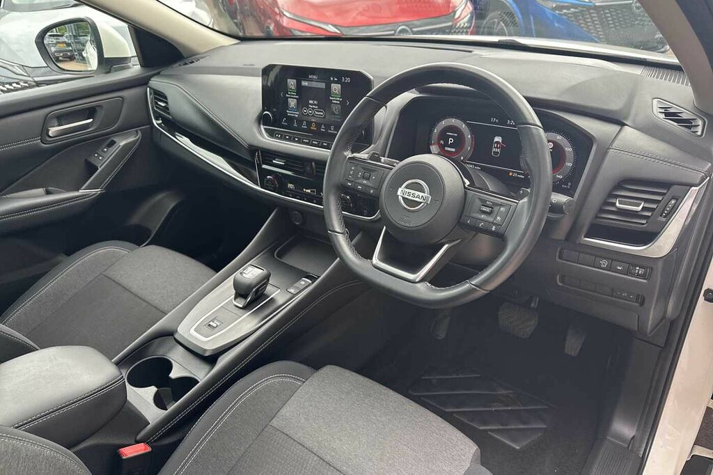 Nissan Qashqai 1.3 Dig-t Mh 158 N-connecta Xtronic DN22AWV White #6