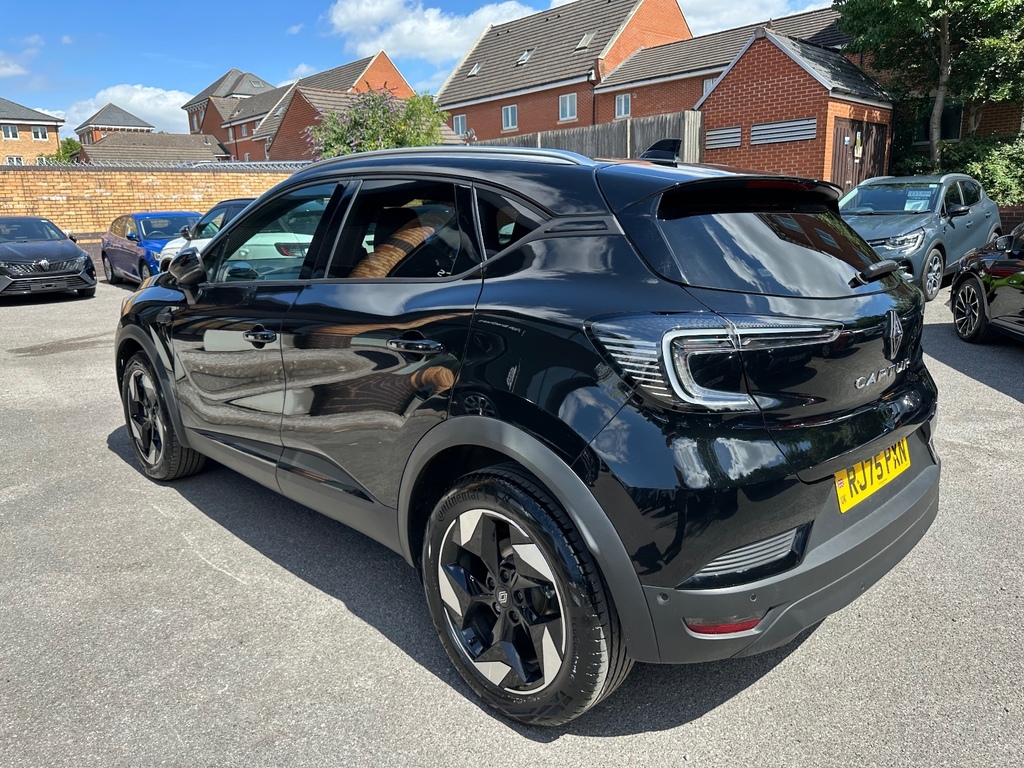 Renault Captur 1.8 E-tech Full Hybrid 160 Techno RJ75PXN Black #5